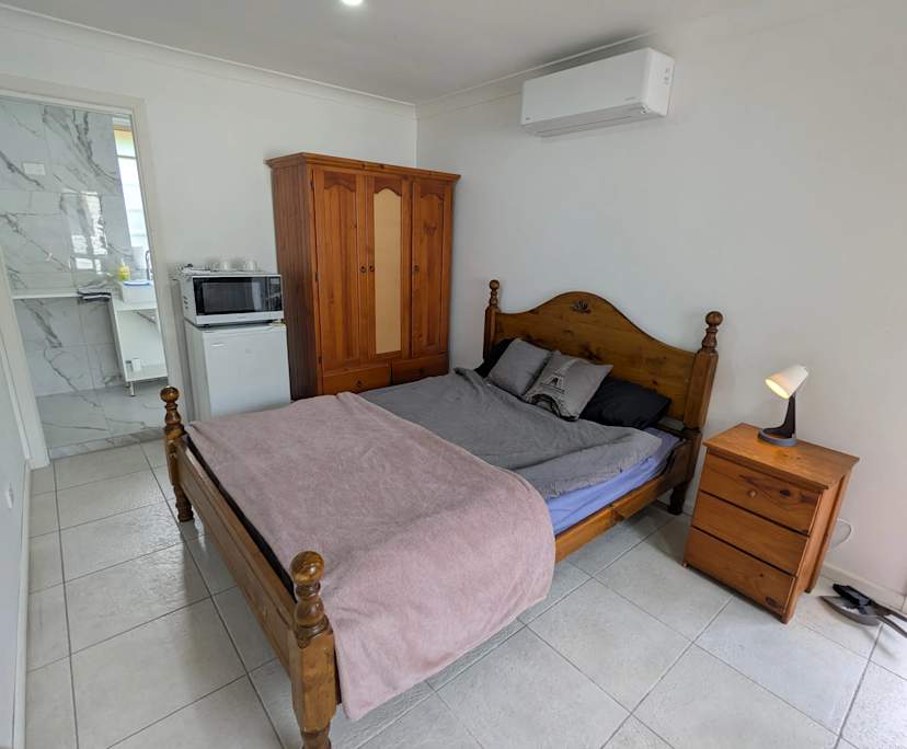Room with ensuite in a share house