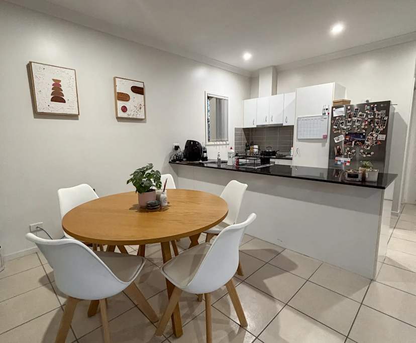 Whole property with 3 rooms for rent