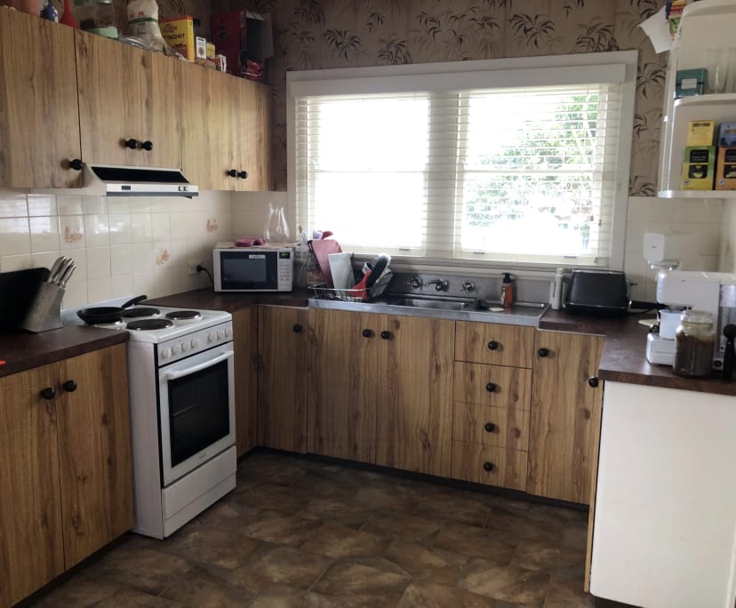 Room in a share house