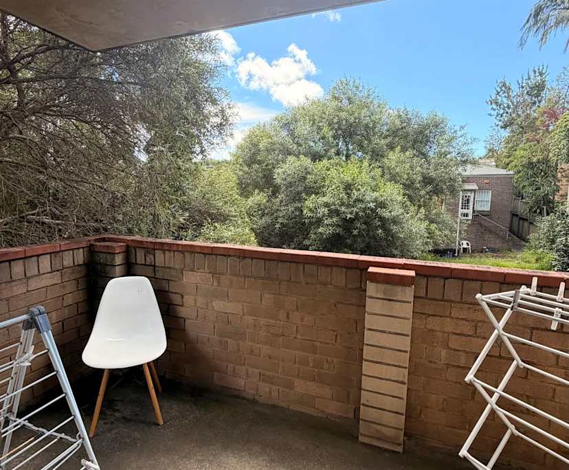 Furnished room in a flatshare