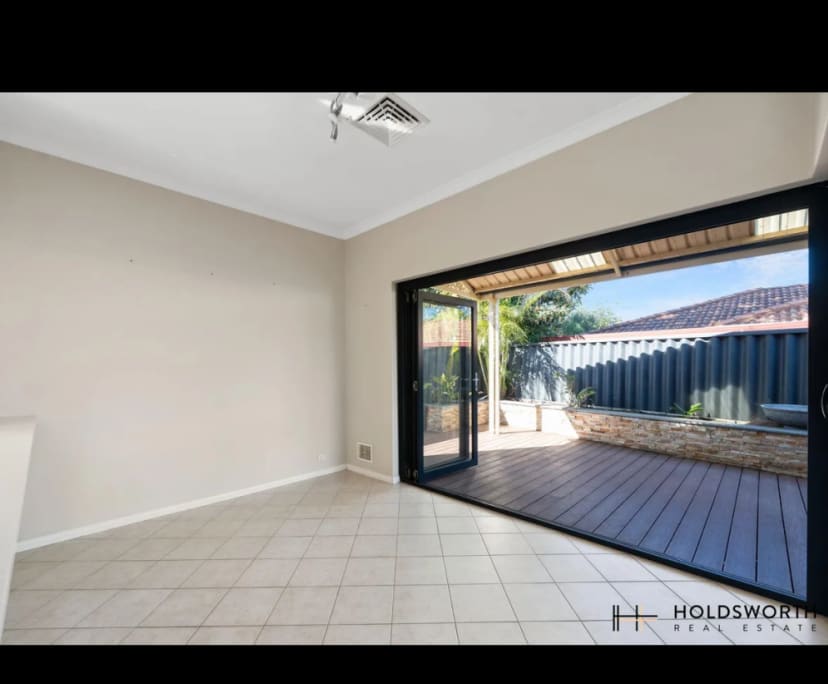 Unfurnished room with own bathroom