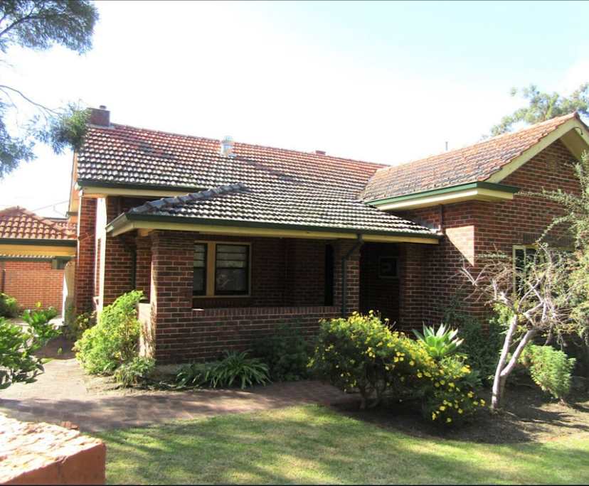 Whole property with 2 rooms for rent