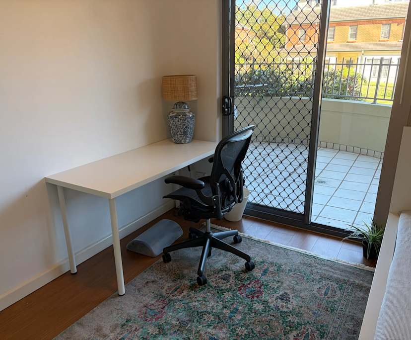 Furnished room in a flatshare