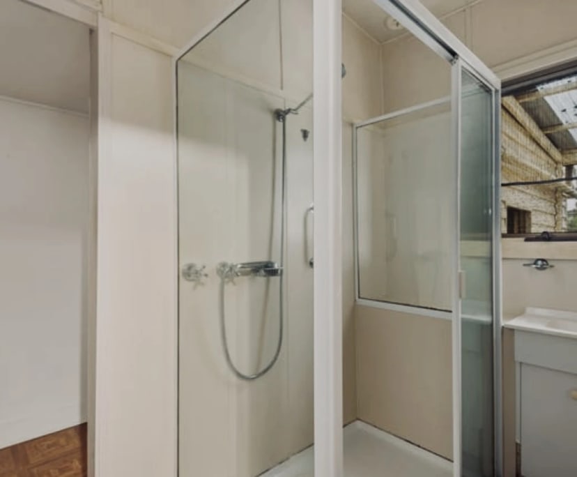 $300, Share-house, 2 bathrooms, Newtown VIC 3220