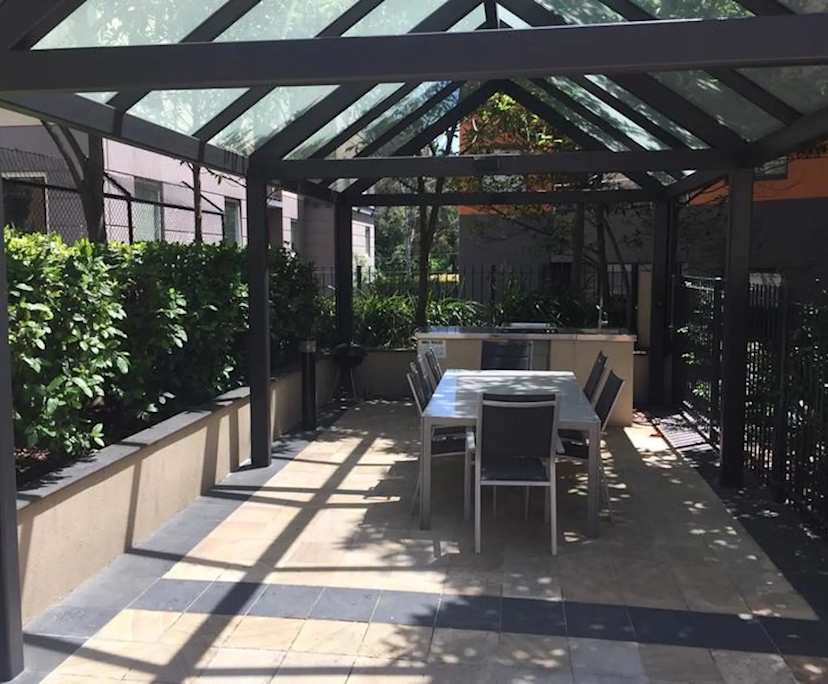 $1,395, Whole-property, 3 bathrooms, Melbourne VIC 3000