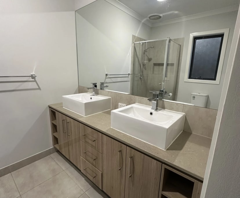 $260-280, Share-house, 3 rooms, Truganina VIC 3029, Truganina VIC 3029