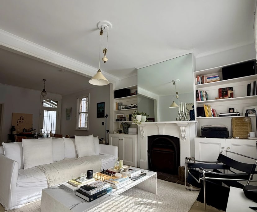 Room in a share house