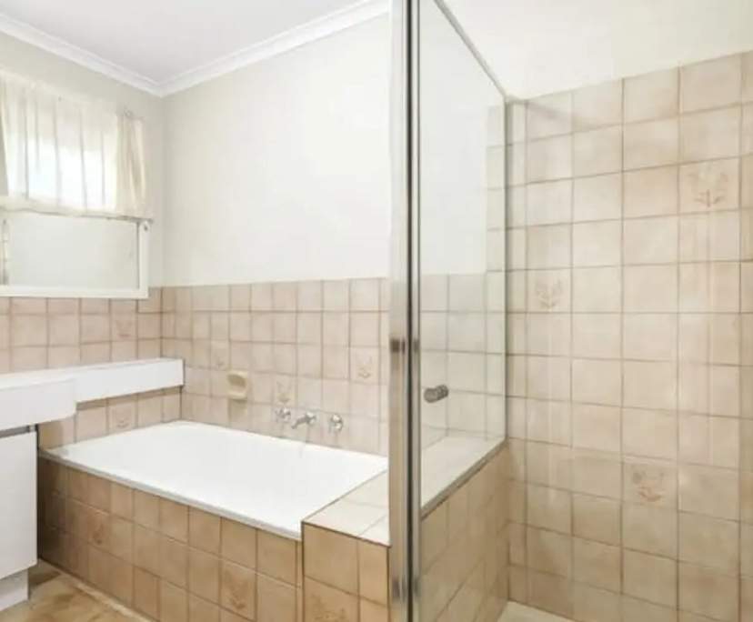 Room in a share house