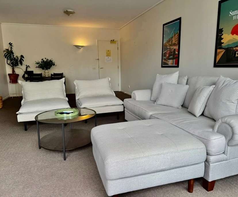 Unfurnished room in a flatshare