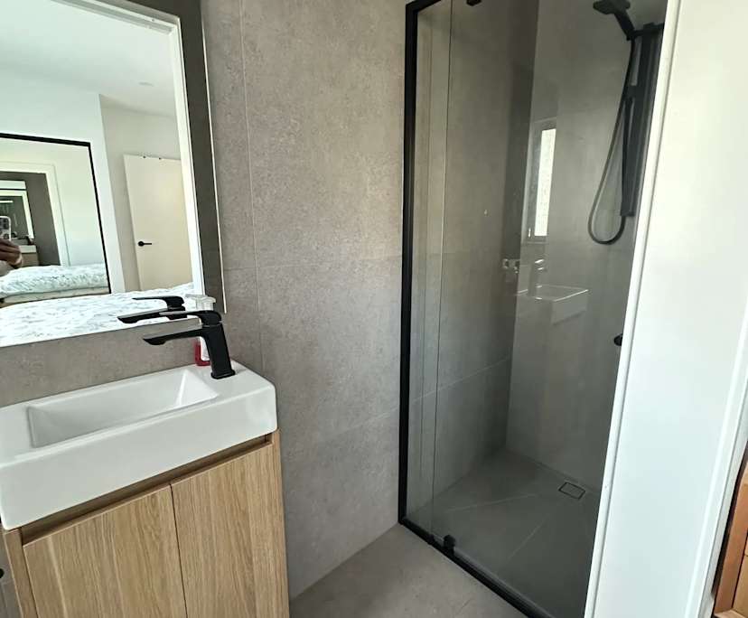 Whole property with 2 rooms for rent