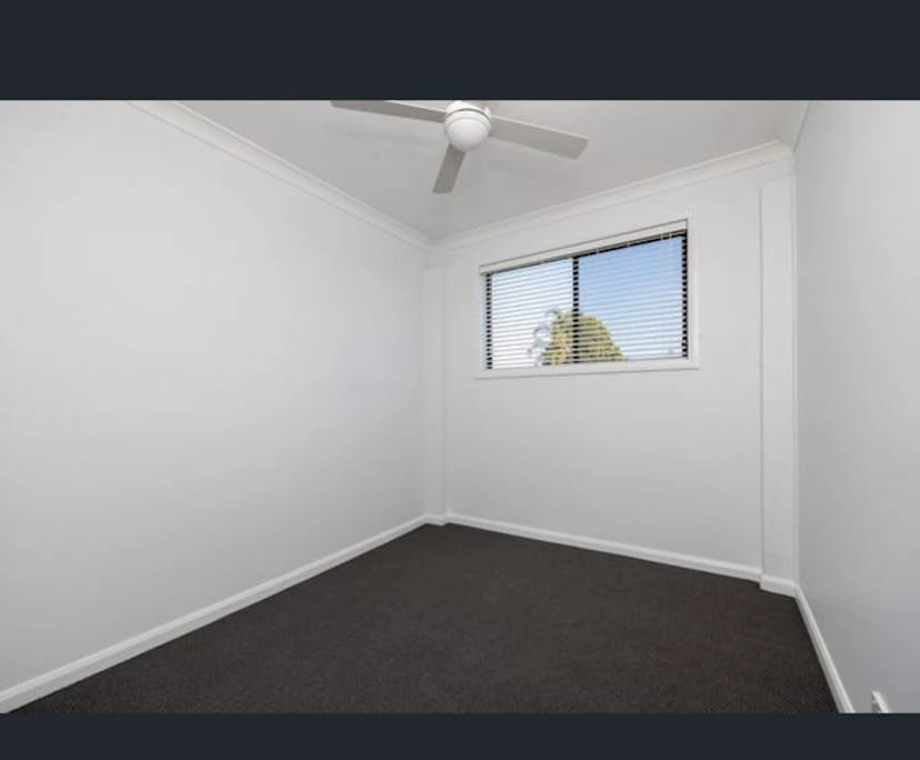 $210, Flatshare, 3 bathrooms, Shortland NSW 2307