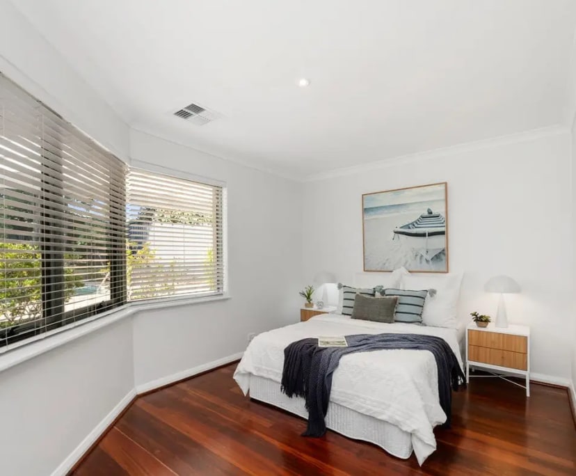 Room in a share house