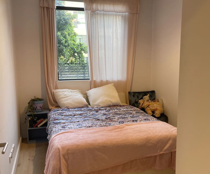 Furnished room in a flatshare