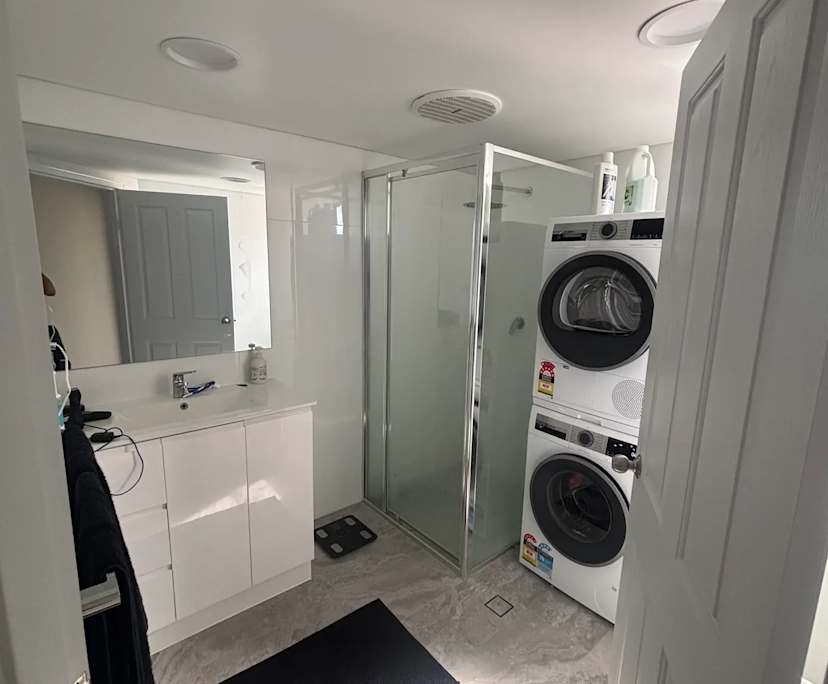 Furnished room with own bathroom