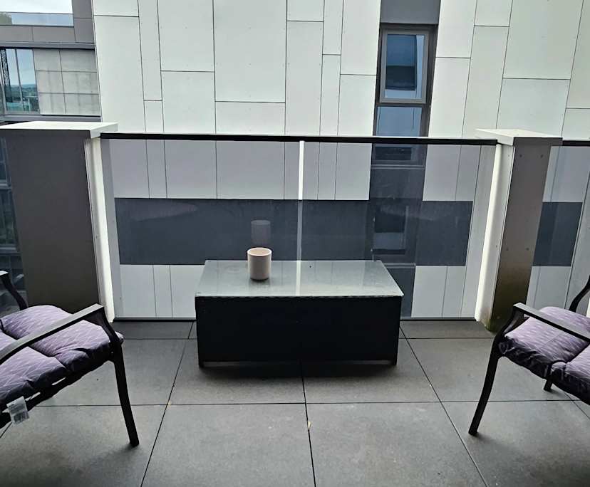 $300, Flatshare, 2 bathrooms, Elsternwick VIC 3185