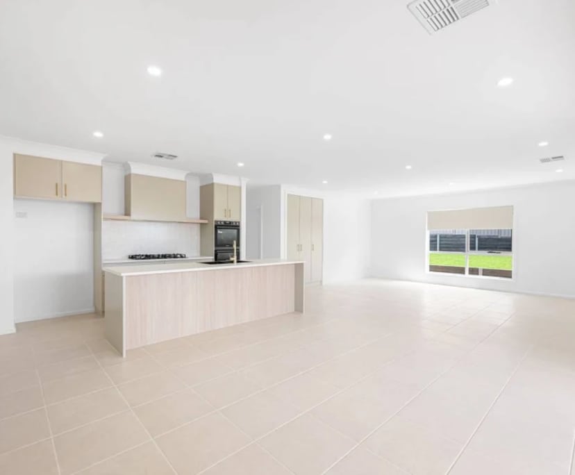 Room in a share house