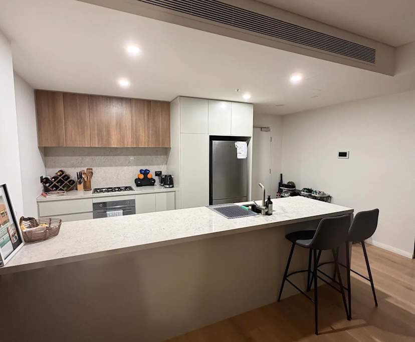 Furnished room with ensuite in a flatshare