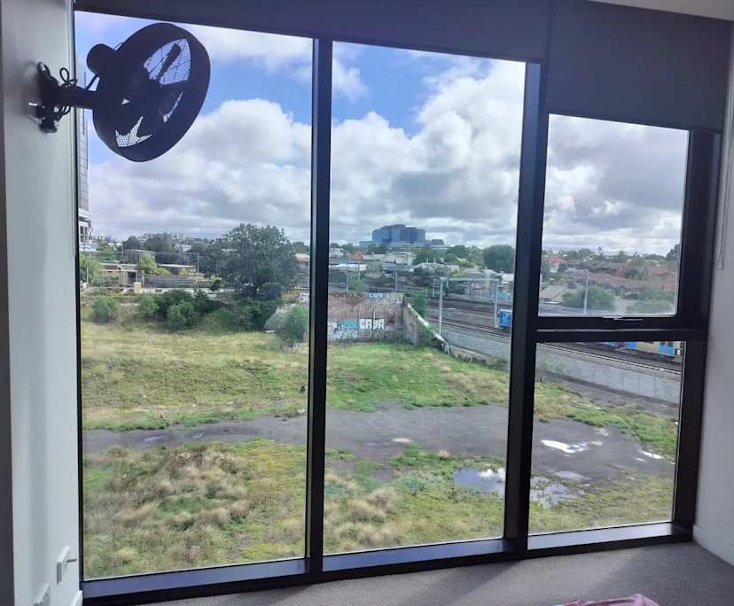 Unfurnished room with ensuite in a flatshare