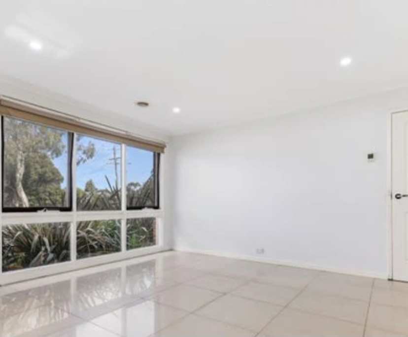 $350, Share-house, 2 bathrooms, Hampton Park VIC 3976