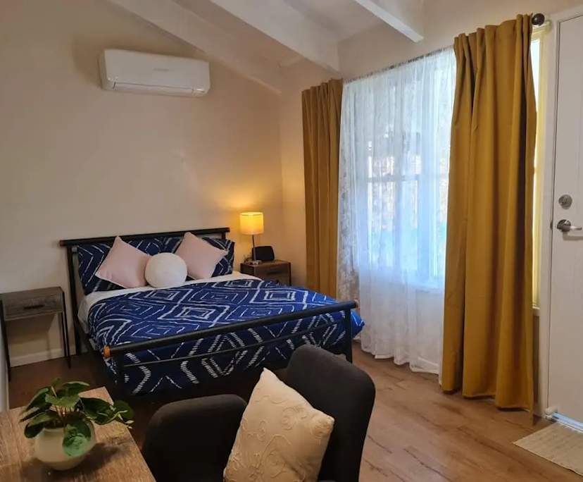 Whole property with 2 rooms for rent