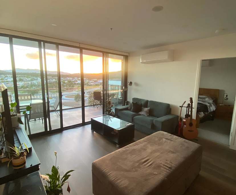 Unfurnished room with own bathroom