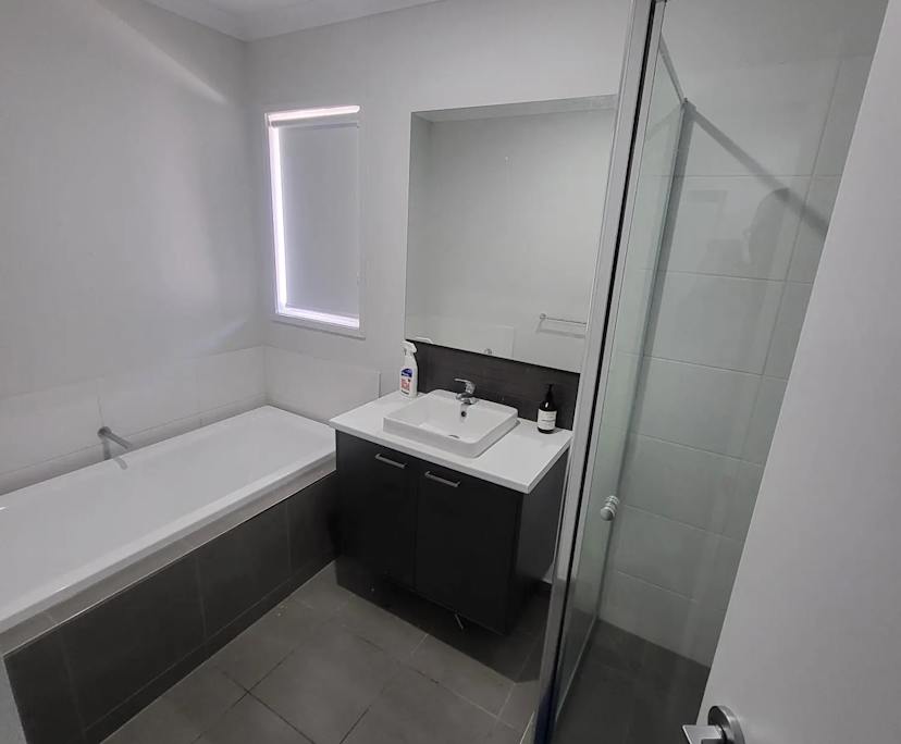 $220, Share-house, 3 bathrooms, Truganina VIC 3029