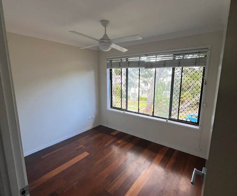 Unfurnished room in a flatshare