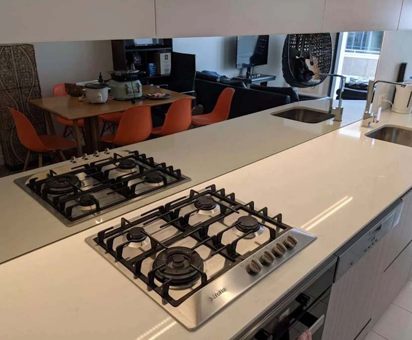 Furnished room in a flatshare