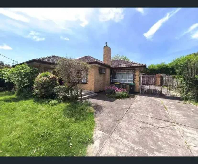 Whole property with 3 rooms for rent