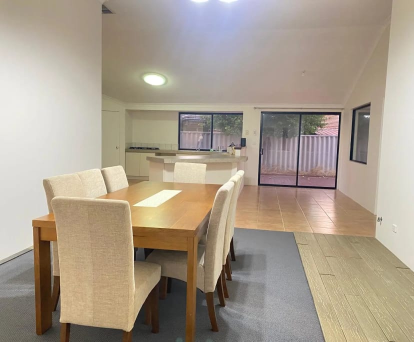 $285, Share-house, 6 bathrooms, Canning Vale WA 6155