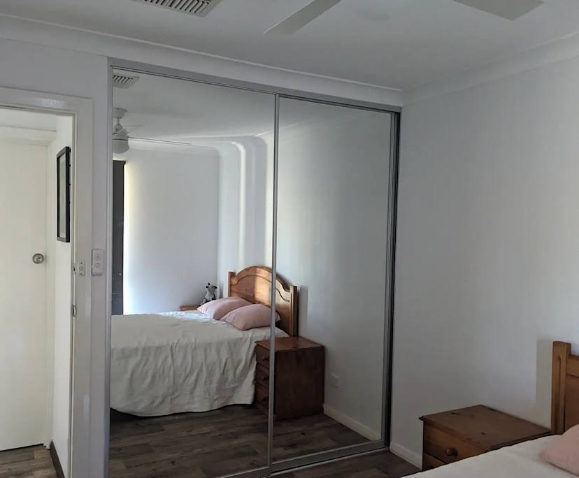 Furnished room in a share house