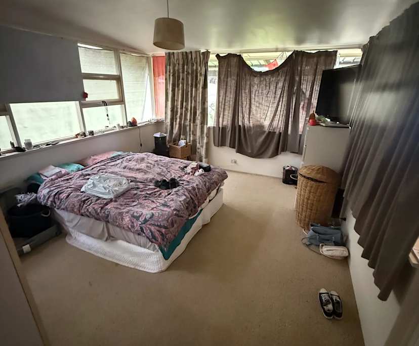 Room in a share house