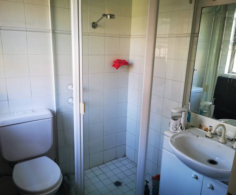 Unfurnished room with own bathroom