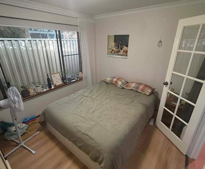 Room in a share house
