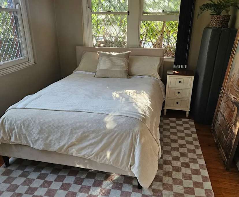 Room in a share house