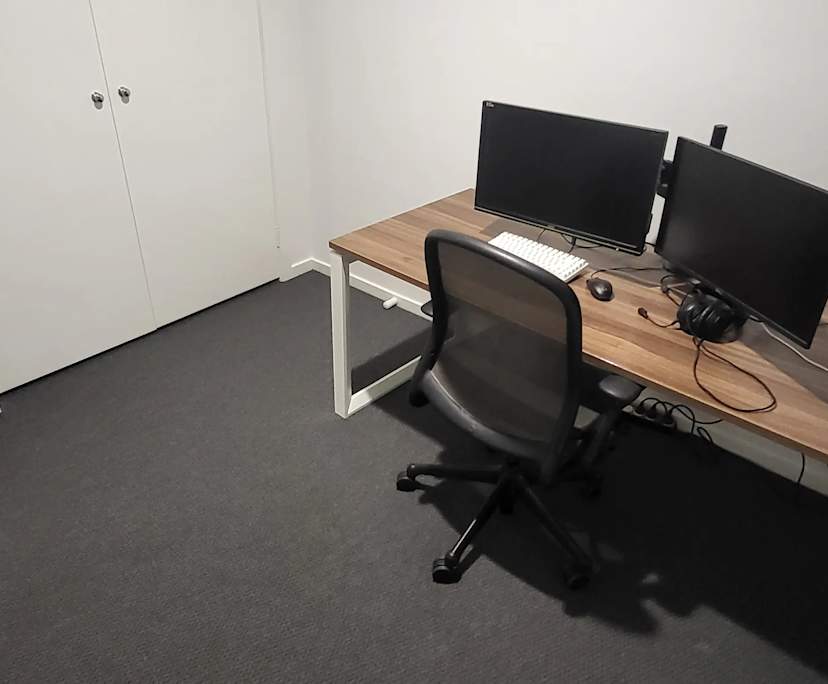 Unfurnished room in a share house