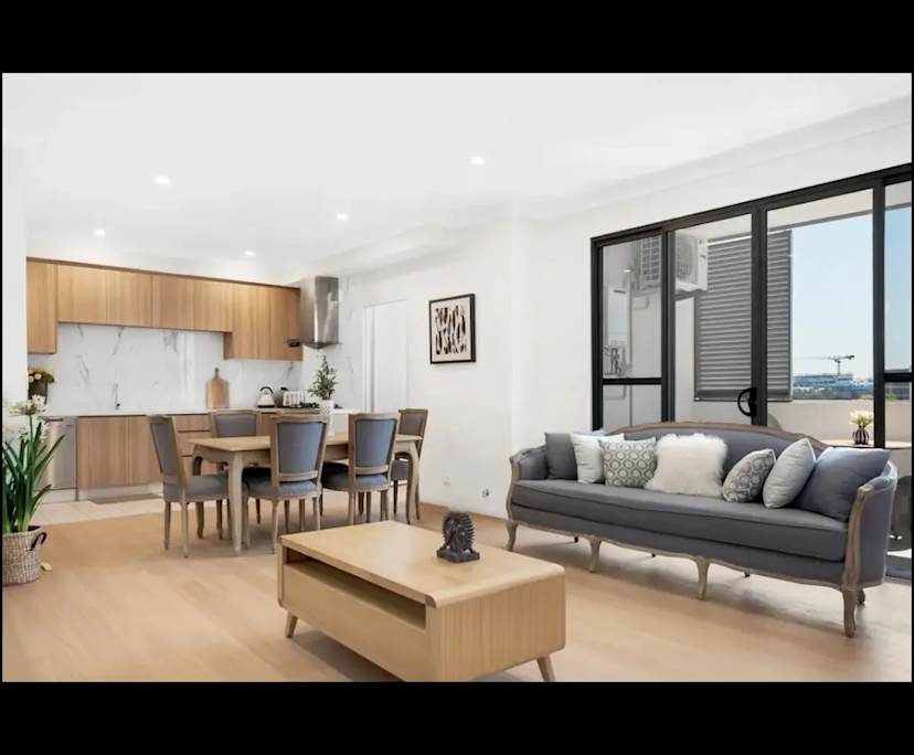 Furnished room in a flatshare