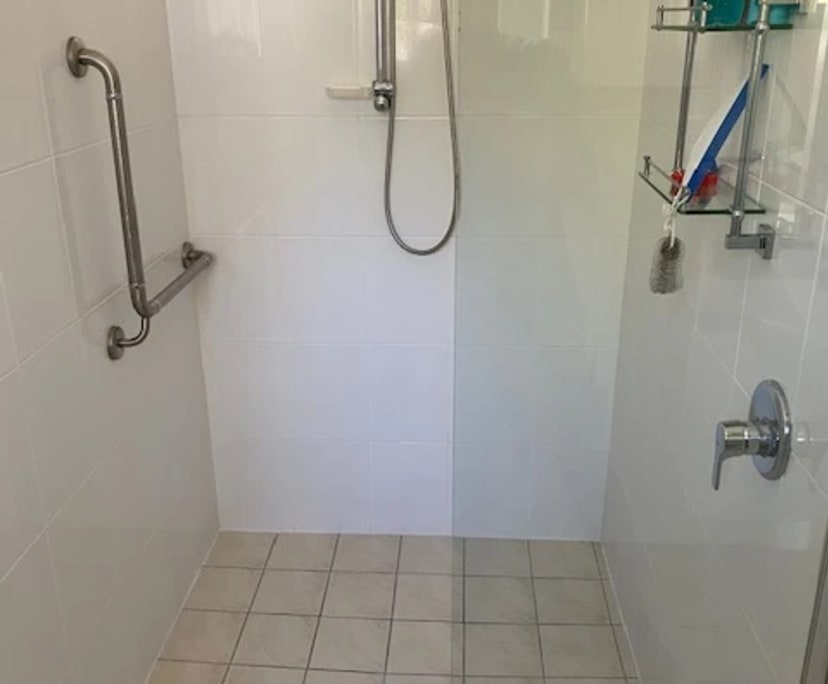 $300, Share-house, 4 bathrooms, Runaway Bay QLD 4216