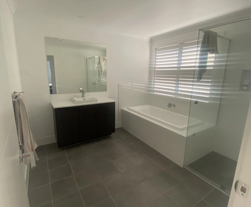 $350, Share-house, 5 bathrooms, Berry NSW 2535