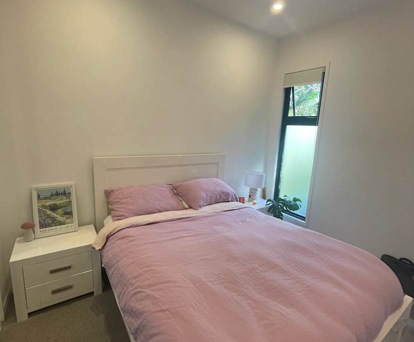 $330, Share-house, 3 bathrooms, Taringa QLD 4068