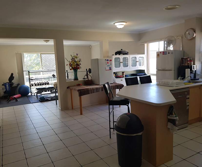 Furnished room in a share house