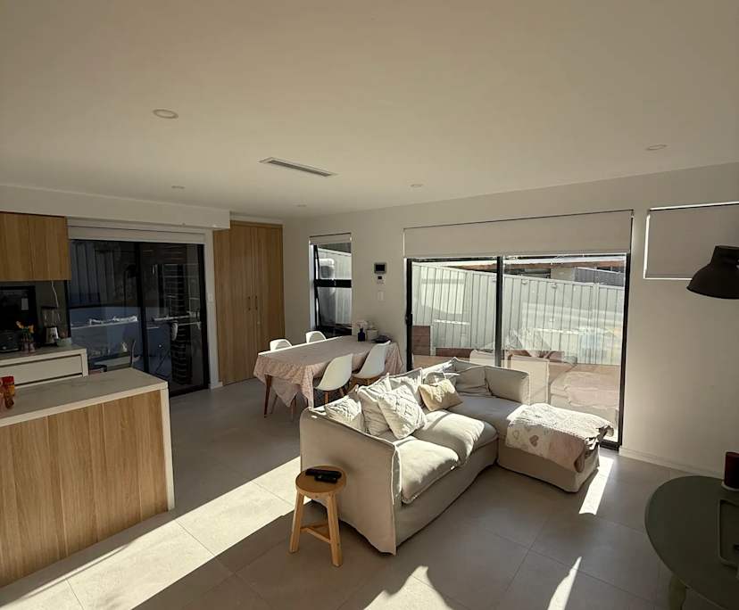 Unfurnished room with ensuite in a flatshare