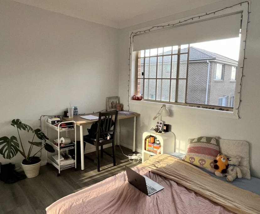 Furnished room in a share house