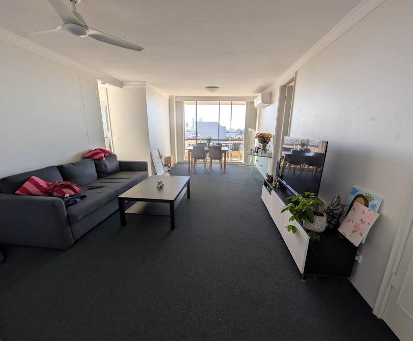 Furnished room in a flatshare