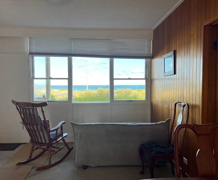 $365, 1-bed, 1 bathroom, Torquay VIC 3228