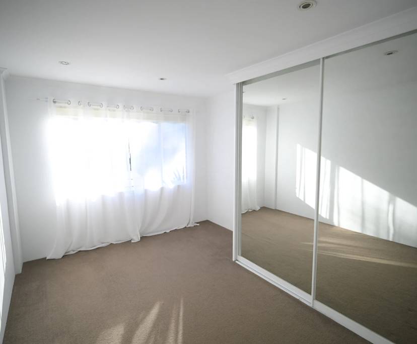 Unfurnished room in a flatshare