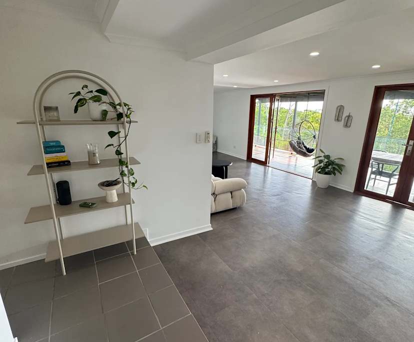 $380, Share-house, 5 bathrooms, Currumbin Waters QLD 4223