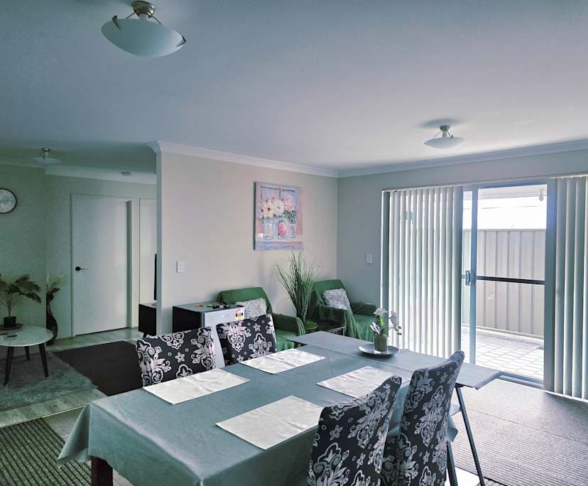 $370, Share-house, 2 bathrooms, Parmelia WA 6167