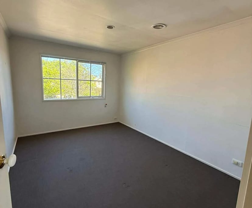 Unfurnished room in a share house