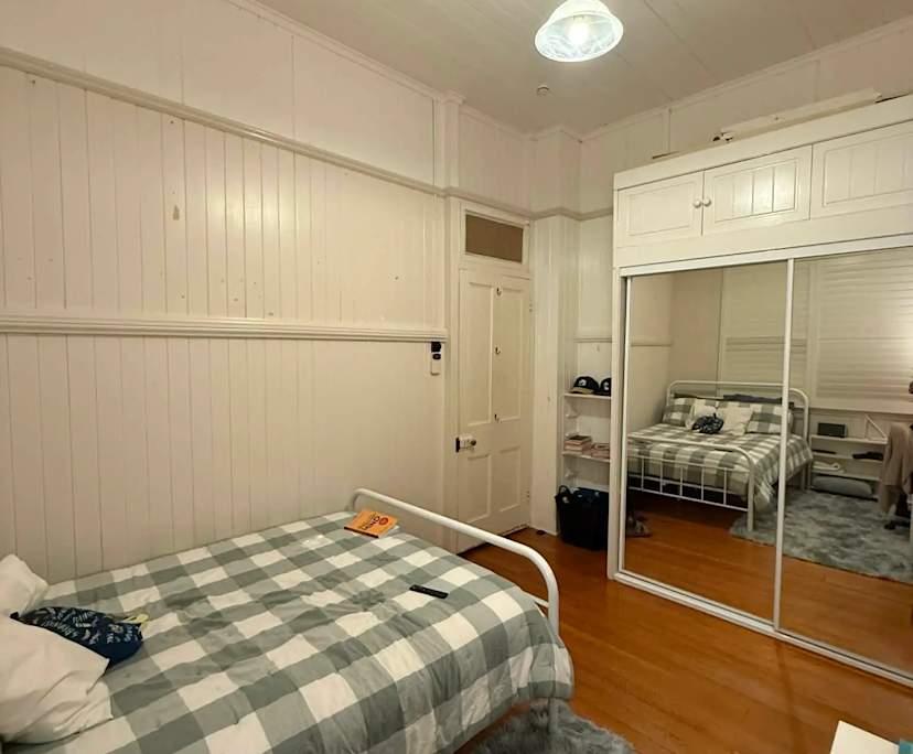 Furnished room in a share house